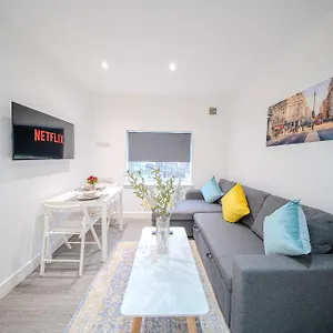 https://ilford-luxury-apartments.brighton-hotels-england.com