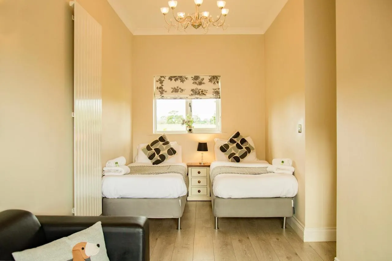Accommodation Bristol Airport Redhill